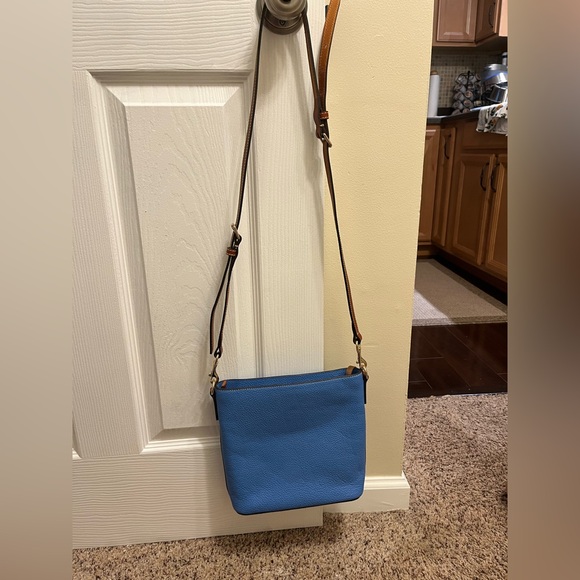 NWT Dooney & Bourke Sky Blue Crossbody Bag with Wallet included. - Picture 5 of 13